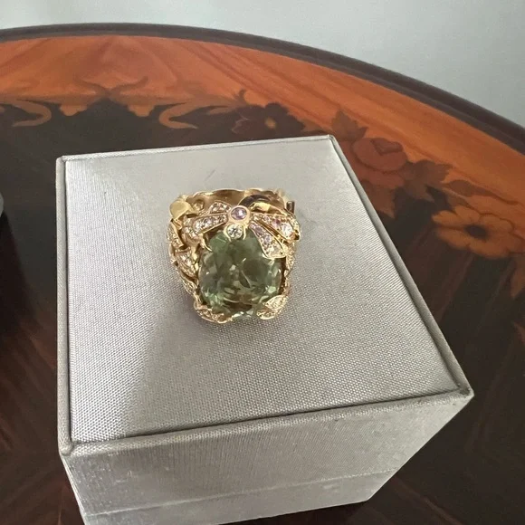 Authentic Christian Dior beautiful ring in size 5.25, in excellent condition - Picture 7 of 15